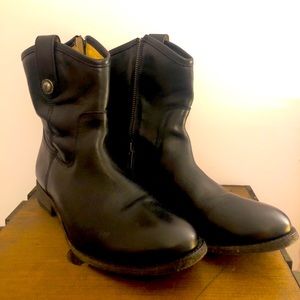 Women’s Frye Melissa Button Ankle Boot Size 8